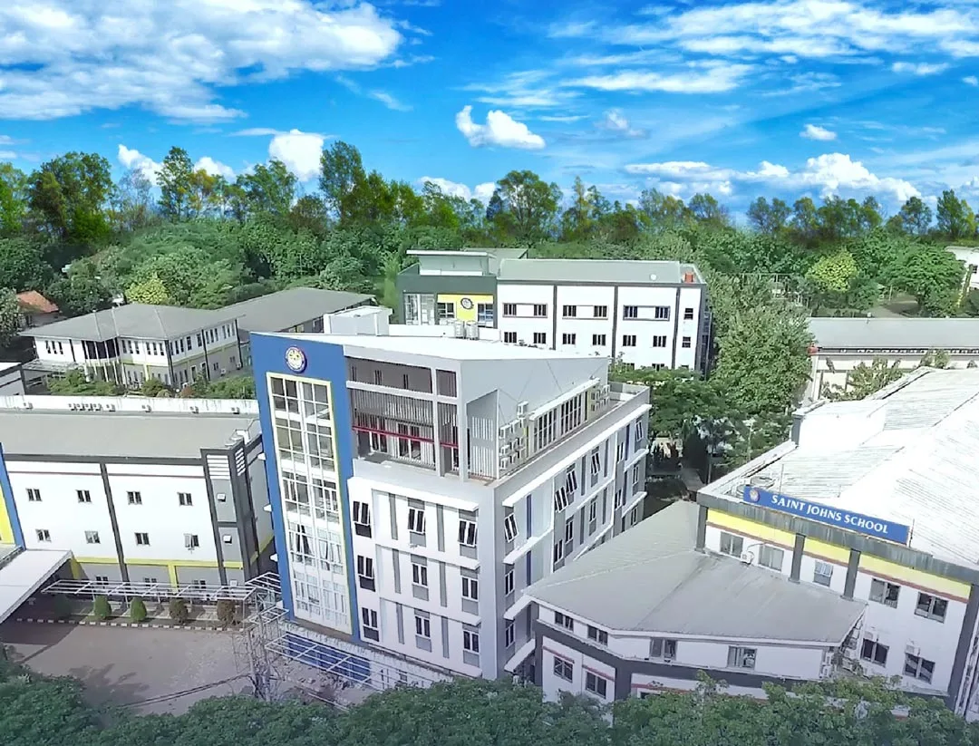 10 menit ke St. John’s School
